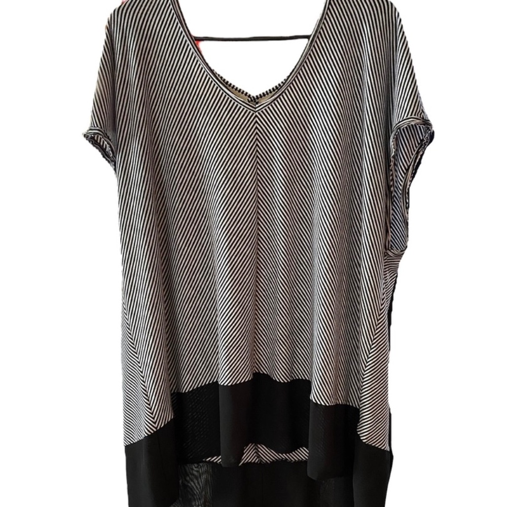 Roamans Short Sleeve Crisscross Back V Neck Striped Black & White 2X